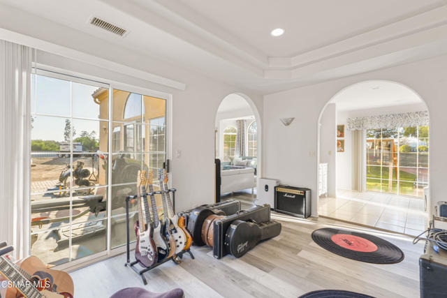 6417 Turfway Road, Moorpark CA: https://media.crmls.org/mediaz/0f46da35-9bed-4e1c-a144-04723829b10c.jpg