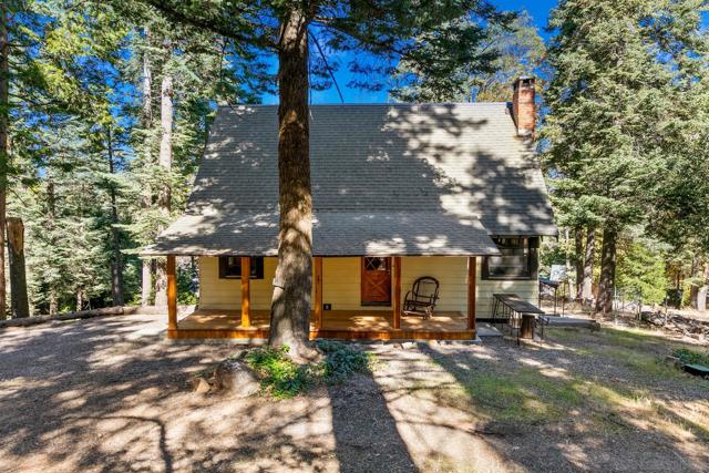 33613 Bailey Meadows Road, Palomar Mountain CA: https://media.crmls.org/mediaz/0f479854-d1da-44de-afbb-2646aec1b9d4.jpg