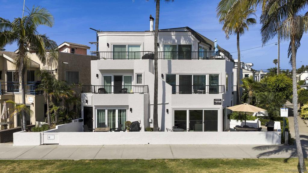 3268 Bayside Walk