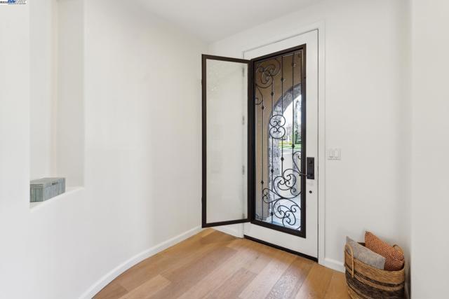 3554 Capoterra Way, Dublin CA: https://media.crmls.org/mediaz/0f4849dd-043a-4c28-bb1f-2fdddc692ec0.jpg