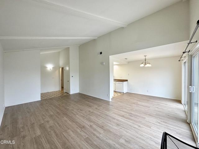 4911 Catamaran Street, Oxnard CA: https://media.crmls.org/mediaz/0f4a403a-1cba-43dd-8ecc-34bc4c46aa44.jpg