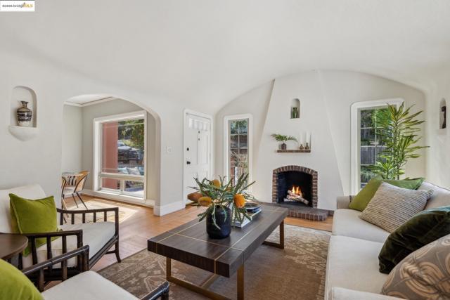 1675 Visalia Ave, Berkeley CA: https://media.crmls.org/mediaz/0f4b38dc-3725-48e1-ae20-aedbe4258078.jpg