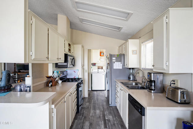 Image 11 of 41 For 1215 Anchors Way Drive 68