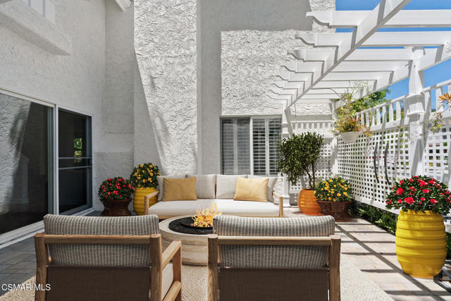 1984 Nettlebrook Street, Westlake Village CA: https://media.crmls.org/mediaz/0f4bc1fe-7ade-4266-9a25-cc6cf9df2f36.jpg