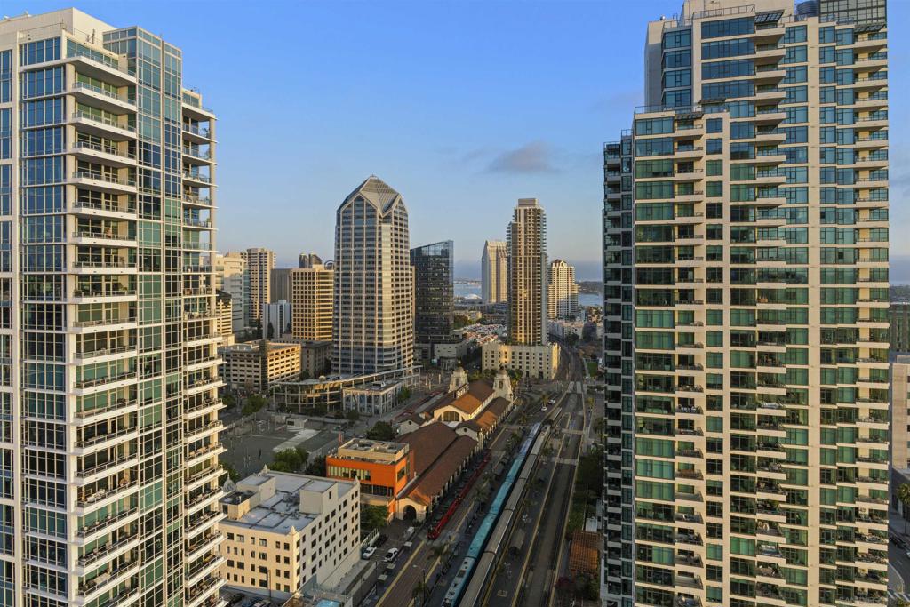 1325 Pacific Hwy. - photo 3