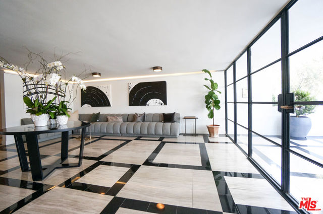12320 MONTANA Avenue, Los Angeles CA: https://media.crmls.org/mediaz/0f4c4d53-e9cc-49a2-9c2d-4cf2288ed59c.jpg