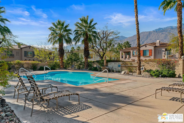 1426 Yermo Drive, Palm Springs CA: https://media.crmls.org/mediaz/0f4c6679-8336-41bc-93f3-3cb4b7d4746f.jpg