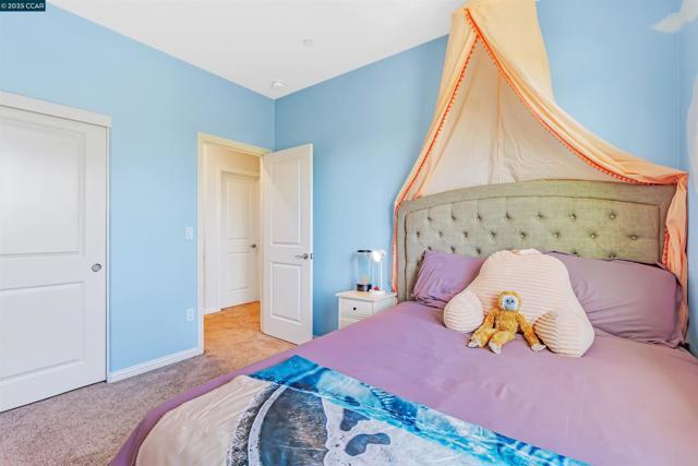 158 Wooley Creek Way, Brentwood CA: https://media.crmls.org/mediaz/0f4c7a7b-37ad-4fcd-992f-92a580cc0017.jpg