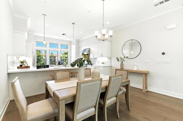 2014 W Middlefield Road, Mountain View CA: https://media.crmls.org/mediaz/0f4cfa39-8919-40db-a09f-288a7004c85a.jpg