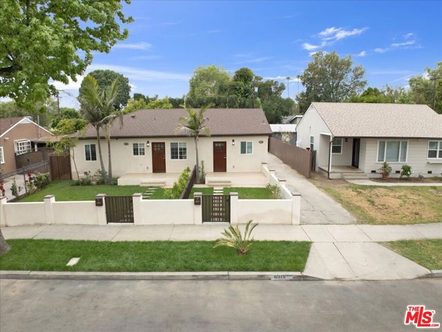 6915 Encino Avenue, Van Nuys CA: https://media.crmls.org/mediaz/0f4d0f19-acd3-426a-8666-bc84fd357ff1.jpg