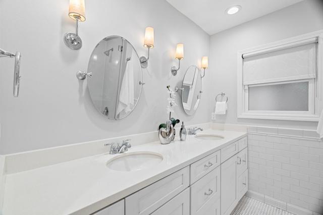920 W Julian Street, San Jose CA: https://media.crmls.org/mediaz/0f4d158f-d511-450e-98d8-a2d01187429e.jpg