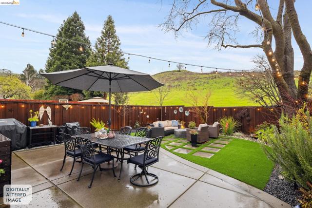 2090 Shady Creek Pl., Danville CA: https://media.crmls.org/mediaz/0f4d697b-f623-4cf0-acfe-ba1d8388072c.jpg