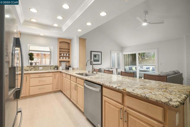 4513 Birch Bark Rd, Concord CA: https://media.crmls.org/mediaz/0f4fc5eb-5970-435e-a88c-25c5f11cda86.jpg