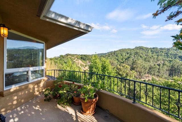 454 Upper Road, San Rafael CA: https://media.crmls.org/mediaz/0f50387c-7023-44f0-8340-e2957b6993c5.jpg