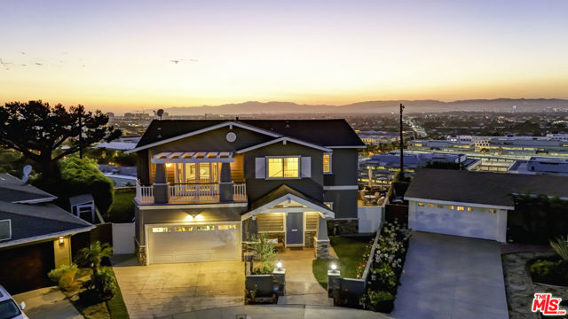 6537 Hedding Street, Los Angeles CA: https://media.crmls.org/mediaz/0f507bb7-65cb-4766-ae9a-fa2c7d83c7b6.jpg