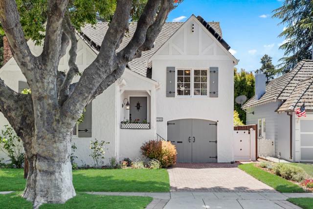 729 Concord Way, Burlingame CA: https://media.crmls.org/mediaz/0f50a3fe-e3a2-4ac1-a3b1-f1ee3c9876a8.jpg