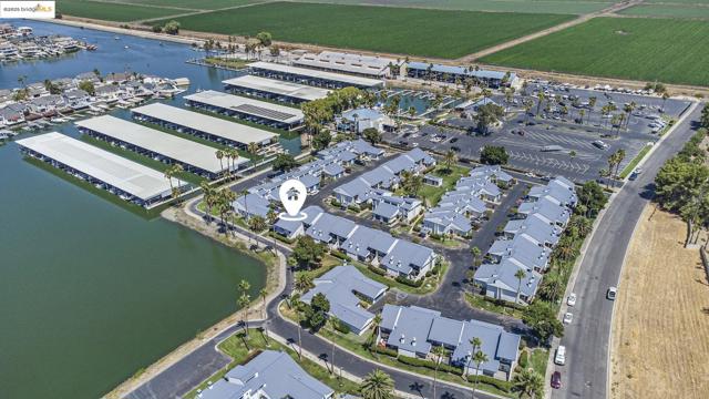 1550 Trawler St, Discovery Bay CA: https://media.crmls.org/mediaz/0f50ada4-1f2d-481a-b7af-ba98ac2a3226.jpg
