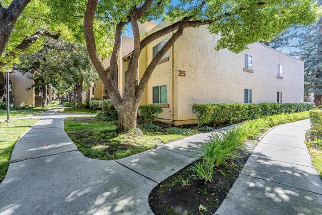 259 N Capitol Avenue, San Jose CA: https://media.crmls.org/mediaz/0f50cbae-09c0-40b4-8bc3-0dc44f7ba7e5.jpg