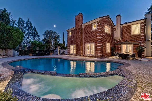 Drew Fenton | 725 N Faring Road Los Angeles CA | MLS: 7656668