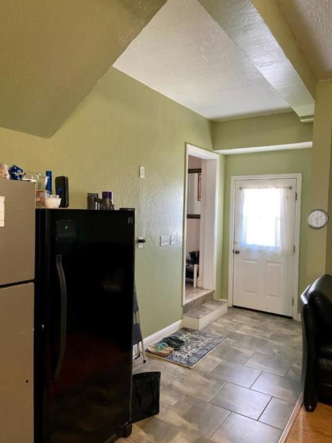 25300 Loma Prieta Avenue, Los Gatos CA: https://media.crmls.org/mediaz/0f5177c4-31fd-44b5-9629-a1c44de2e328.jpg