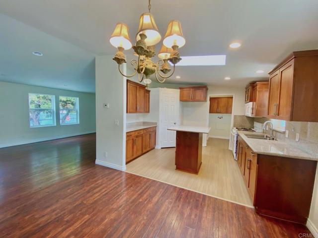 Detail Gallery Image 1 of 26 For 646 Iowa St, Imperial Beach,  CA 92154 - 4 Beds | 2 Baths