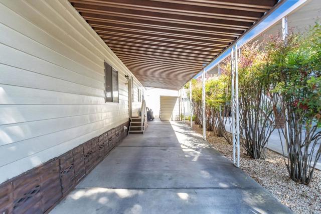 690 Persian Drive, Sunnyvale CA: https://media.crmls.org/mediaz/0f52388c-6a4b-42d0-97eb-91a53c0898cc.jpg