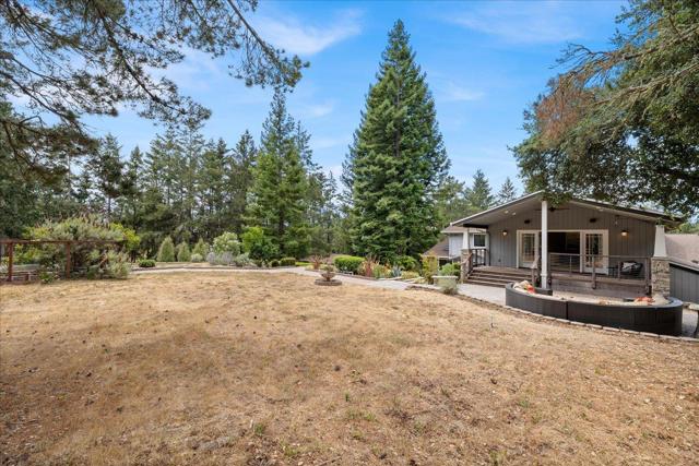 23435 Summit Road, Los Gatos CA: https://media.crmls.org/mediaz/0f52ee54-4f72-47aa-88d8-312803992f49.jpg