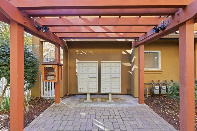 201 San Antonio Place, San Jose CA: https://media.crmls.org/mediaz/0f52fb3e-e30a-4174-a0dc-597b415020e8.jpg