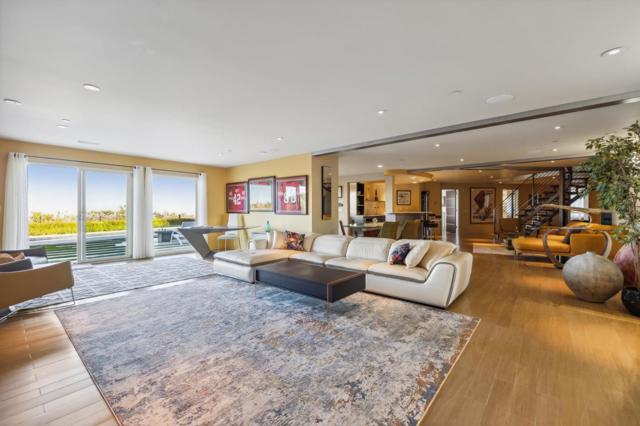 25 Oakhill Drive, Woodside CA: https://media.crmls.org/mediaz/0f5491fa-4dcc-4fdf-b5d7-744ace951baf.jpg