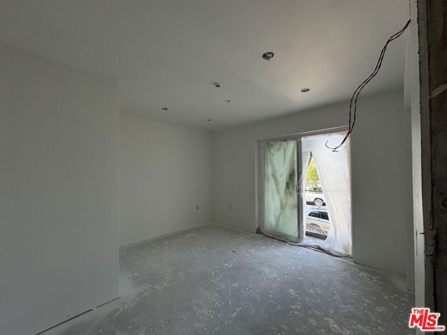 14728 Friar Street, Van Nuys CA: https://media.crmls.org/mediaz/0f54be28-0b09-4e46-9a45-e854ced7f039.jpg