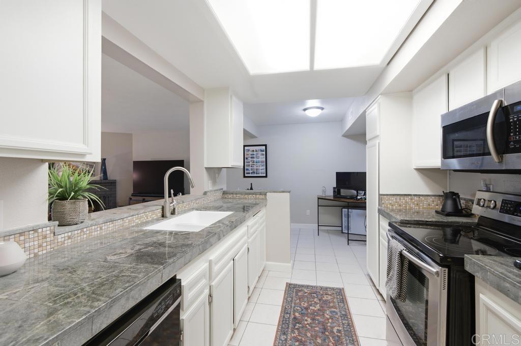 1040 Washington Avenue - photo 8