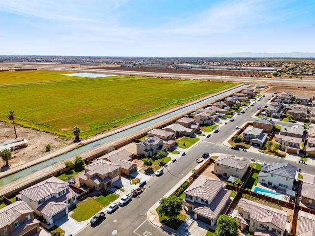 2504 Vista Del Mar Lane, Imperial CA: https://media.crmls.org/mediaz/0f5604b2-10d7-40df-8254-a21f157fc5d8.jpg