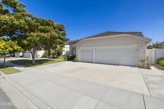 7744 Hayward Street, Ventura CA: https://media.crmls.org/mediaz/0f564abe-de24-43e0-b89d-33b5967a1e4a.jpg