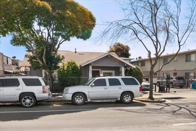 Image 1 of 14 For 1650 Bay Road