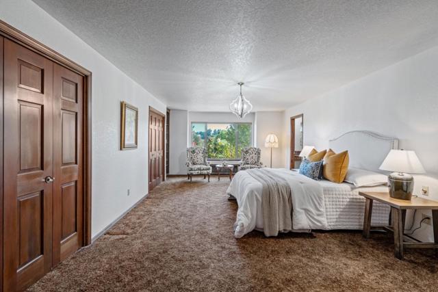 35 Rays Circle, Hollister CA: https://media.crmls.org/mediaz/0f57de2f-b1fd-4917-b32c-1e16fa97fdd6.jpg