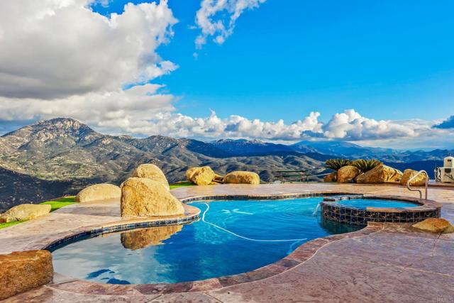 Detail Gallery Image 5 of 40 For 15351 Isla Vista Rd, Jamul,  CA 91935 - 4 Beds | 4 Baths