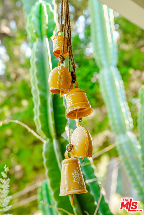 https://media.crmls.org/mediaz/0f5ad18b-3bbf-4a47-874d-adf7da4713bc.jpg?preset=X-Large
