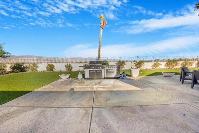 34620 Via Josefina, Rancho Mirage CA: https://media.crmls.org/mediaz/0f5ad462-723c-45f9-8637-99a9de43cf6e.jpg