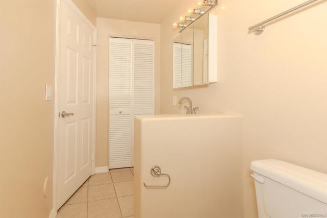 Image 9 of 27 For 5252 Balboa Arms Dr  #155