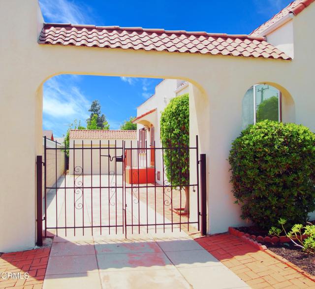 Detail Gallery Image 4 of 34 For 1255 N Dominion Ave, Pasadena,  CA 91104 - 3 Beds | 1 Baths