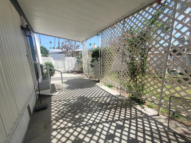 136 Coyote, Cathedral City CA: https://media.crmls.org/mediaz/0f5ca093-cd6a-428f-8cac-43237cf08bfb.jpg