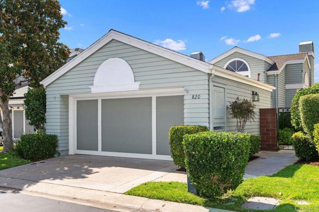 820 Daphne Court, Carlsbad CA: https://media.crmls.org/mediaz/0f5cda12-d0ec-4f62-a98c-b22ae60d7a33.jpg