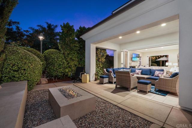 Detail Gallery Image 2 of 59 For 3642 Glen Avenue, Carlsbad,  CA 92010 - 4 Beds | 4/1 Baths