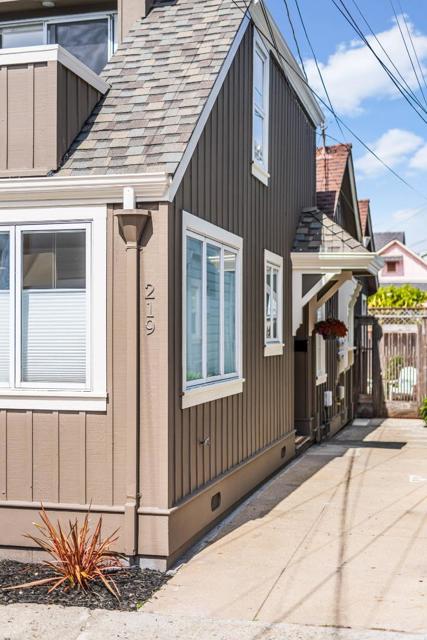 219 San Jose Avenue, Capitola CA: https://media.crmls.org/mediaz/0f5d733d-c2ff-451f-818f-2e99228f3099.jpg