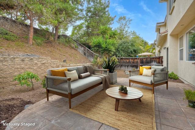 4049 Peninsula Drive, Carlsbad CA: https://media.crmls.org/mediaz/0f5d87dc-5eb6-43fd-89b3-90bb11acf82c.jpg