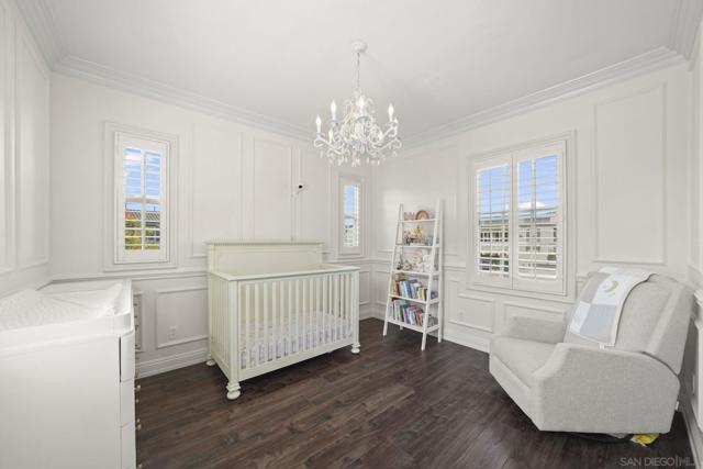 13459 Ginger Glen Dr, San Diego CA: https://media.crmls.org/mediaz/0f5dda54-4caf-4195-a449-0786da5c7a42.jpg