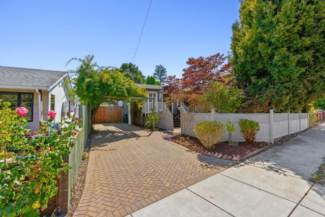 1719 Bay Street, Santa Cruz CA: https://media.crmls.org/mediaz/0f5e6062-d48a-49cc-9c00-5c503420aedb.jpg