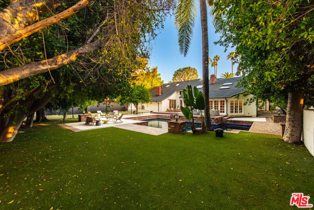 17429 Tarzana Street photo 66