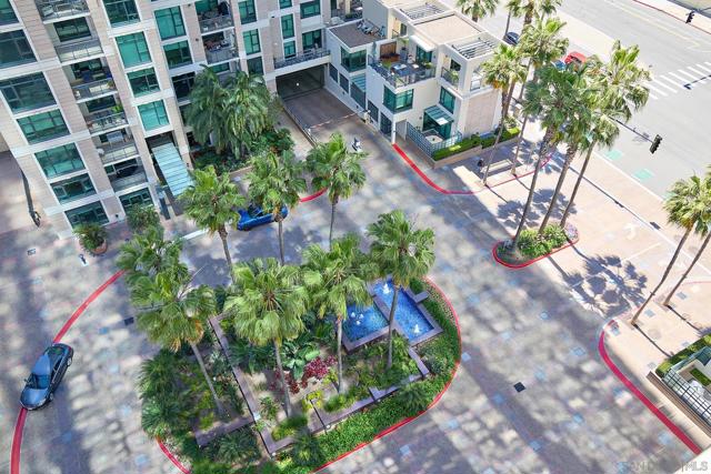 1205 Pacific Hwy, San Diego CA: https://media.crmls.org/mediaz/0f5e7e84-5499-4b8d-892d-8bb448c841ec.jpg