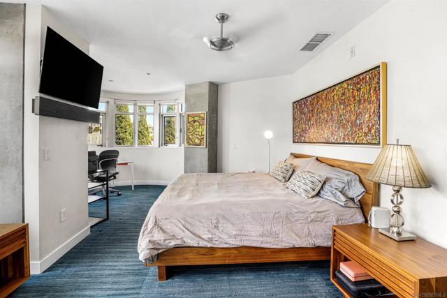 3740 Park Blvd, San Diego CA: https://media.crmls.org/mediaz/0f5e93ab-73d3-4cfa-b490-7a4be98af29f.jpg